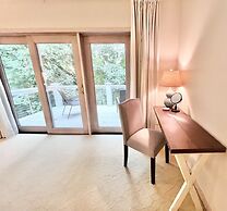 Spacious 4 BDR Home in Desirable Abbey Springs!