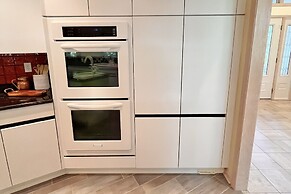 Spacious 4 BDR Home in Desirable Abbey Springs!