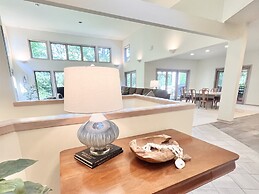 Spacious 4 BDR Home in Desirable Abbey Springs!