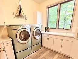 Spacious 4 BDR Home in Desirable Abbey Springs!