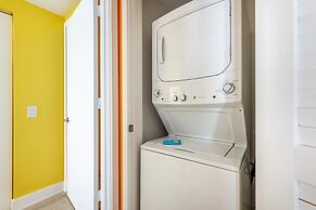 Luxury Living on the Beach w/ Resort Amenities!