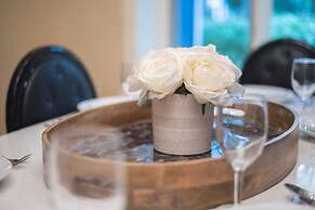 Gorgeous 4 BDR Home in Popular Abbey Springs!