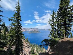 Cascade Mountain Oasis
