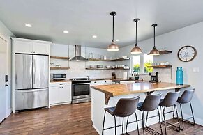 Immaculate 3 BDR in Oceanside Private Pool & Spa