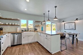 Immaculate 3 BDR in Oceanside Private Pool & Spa