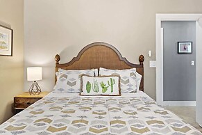 3 BDR Desert Oasis in the Heart of Palm Springs!