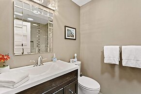 3 BDR Desert Oasis in the Heart of Palm Springs!