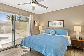 3 BDR Desert Oasis in the Heart of Palm Springs!