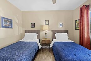 3 BDR Desert Oasis in the Heart of Palm Springs!