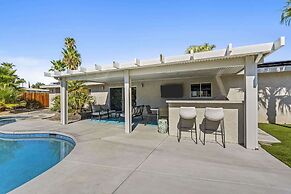 3 BDR Desert Oasis in the Heart of Palm Springs!