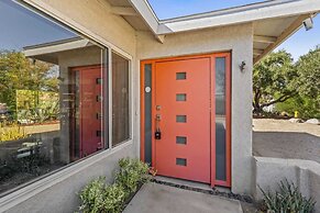 3 BDR Desert Oasis in the Heart of Palm Springs!