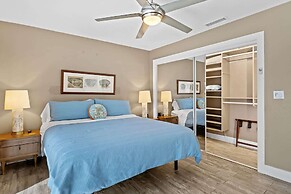 3 BDR Desert Oasis in the Heart of Palm Springs!