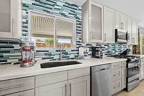 3 BDR Desert Oasis in the Heart of Palm Springs!