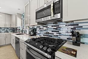 3 BDR Desert Oasis in the Heart of Palm Springs!