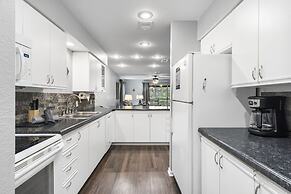 Dora - Holiday Hills Branson - Golf Resort - Branson - Outdoor Pools