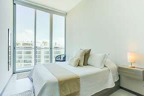 NEW Beachfront Marítima Condos 2 Pools