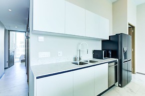 NEW Beachfront Marítima Condos 2 Pools