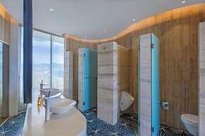 NEW Beachfront Marítima Condos 2 Pools