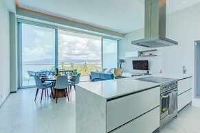 NEW Beachfront Marítima Condos 2 Pools