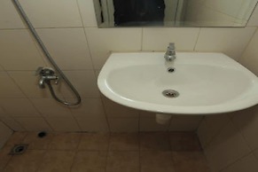 OYO Life 92859 Biant House