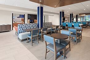 Holiday Inn Express & Suites Reedsburg - Dells Area by IHG