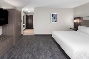 Holiday Inn Express & Suites Reedsburg - Dells Area by IHG