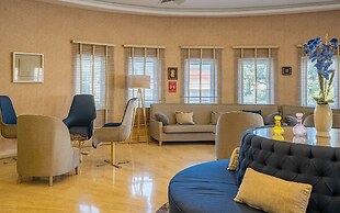 Golden Beach Resort & Spa