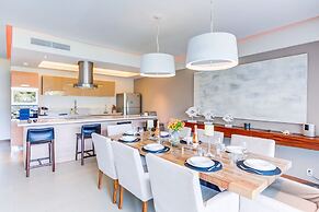 NEW Beach Club Game Room Cinema Condos