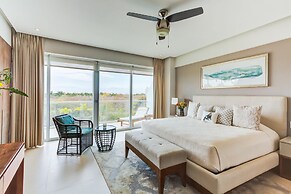 NEW Beach Club Game Room Cinema Condos