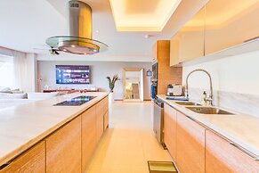 NEW Beach Club Game Room Cinema Condos