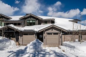 10 Wildwood 4 Bedroom Townhouse by Moonlight Basin Lodging