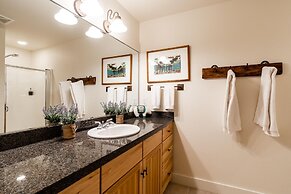Saddle Ridge V2 3 Bedroom Condo by Moonlight Basin Lodging