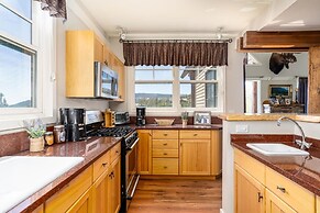 Saddle Ridge V2 3 Bedroom Condo by Moonlight Basin Lodging