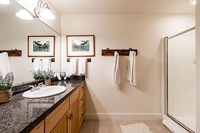 Saddle Ridge V2 3 Bedroom Condo by Moonlight Basin Lodging