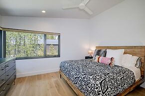 12 Lake Cabin 3 Bedroom Home by Moonlight Basin Lodging