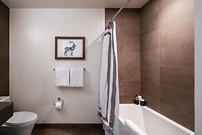 225 Lakelodge 2 Bedroom Condo by Moonlight Basin Lodging