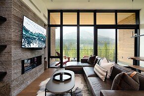 225 Lakelodge 2 Bedroom Condo by Moonlight Basin Lodging