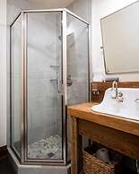 30 Spur Road 6 Bedroom Home by Moonlight Basin Lodging