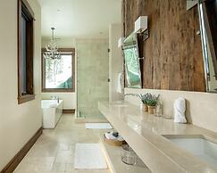 30 Spur Road 6 Bedroom Home by Moonlight Basin Lodging