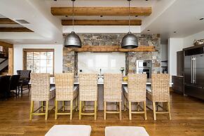 30 Spur Road 6 Bedroom Home by Moonlight Basin Lodging