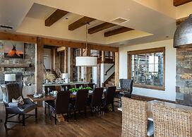 30 Spur Road 6 Bedroom Home by Moonlight Basin Lodging