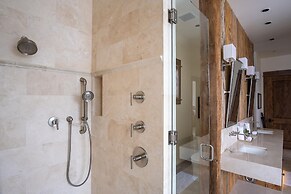 30 Spur Road 6 Bedroom Home by Moonlight Basin Lodging