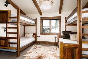 30 Spur Road 6 Bedroom Home by Moonlight Basin Lodging