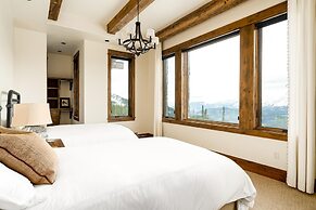 30 Spur Road 6 Bedroom Home by Moonlight Basin Lodging