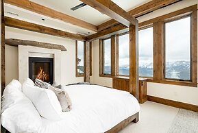 30 Spur Road 6 Bedroom Home by Moonlight Basin Lodging