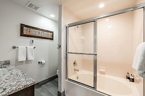 Saddle Ridge D1 3 Bedroom Condo by Moonlight Basin Lodging