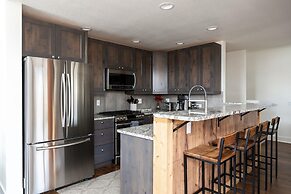 Saddle Ridge D1 3 Bedroom Condo by Moonlight Basin Lodging