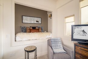 Saddle Ridge D3 3 Bedroom Condo by Moonlight Basin Lodging