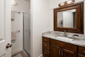 Saddle Ridge D3 3 Bedroom Condo by Moonlight Basin Lodging