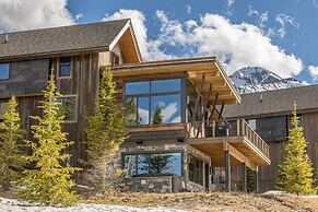 18 Alpine Bend 6 Bedroom Home by Moonlight Basin Lodging